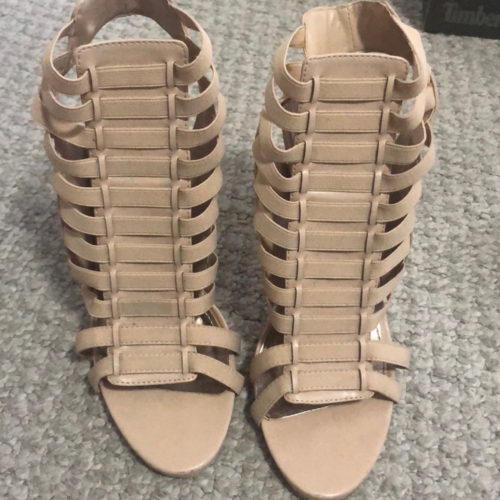 Steve Madden tan heels